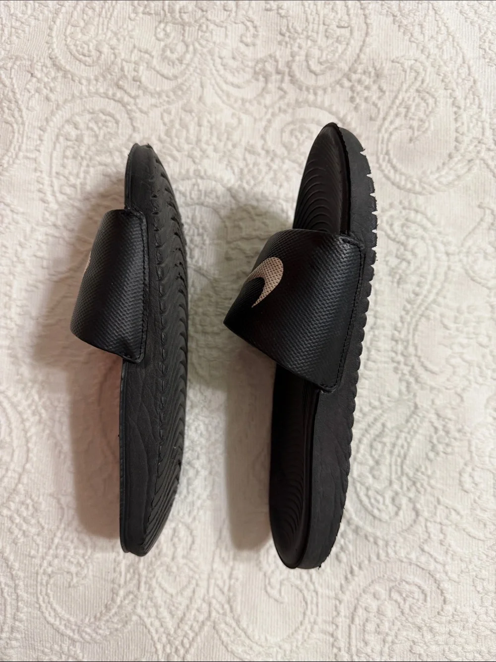 Nike Kids Size 2 Youth Black Slide Sandals with White Swoosh Logo